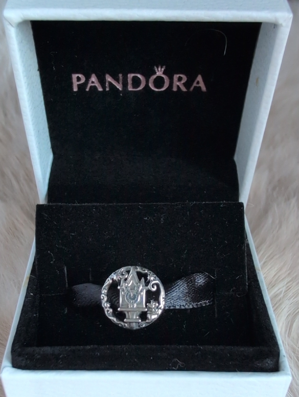 EUC Pandora Silver Disney Cinderella Collection Charm
